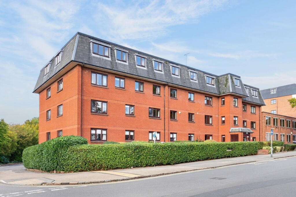 2-bed flat on Cleaver Court, Station Road NN15  7HH, £77,500