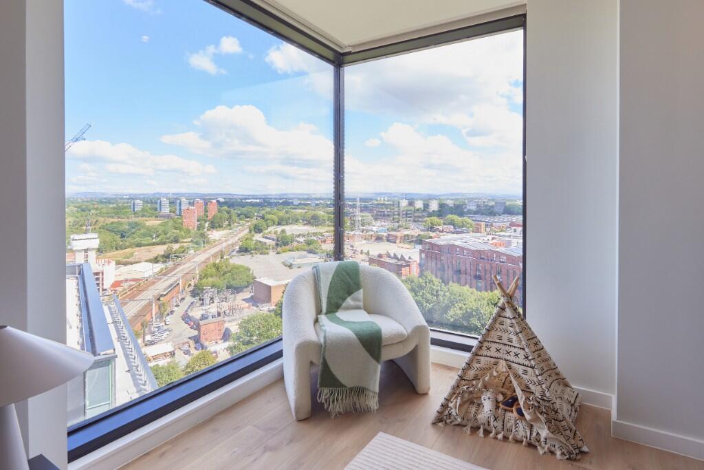 Meadowside, Aspin Lane, Manchester, Greater Manchester, M4 photo 4