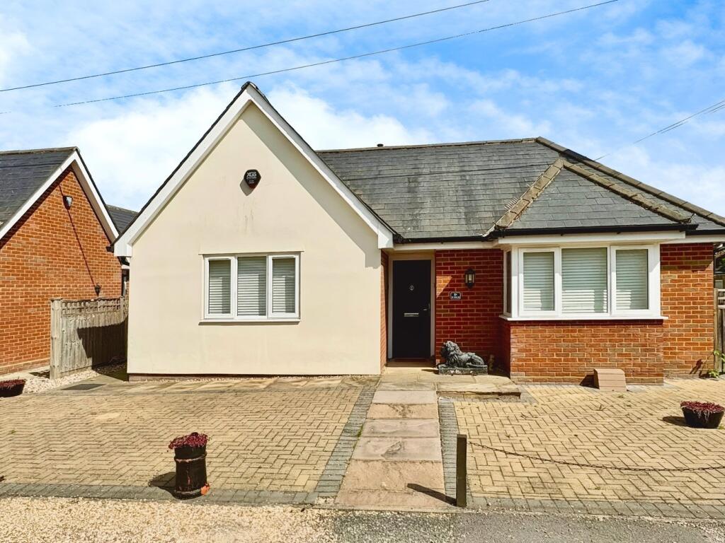 House in Chelmsford, Broomfield