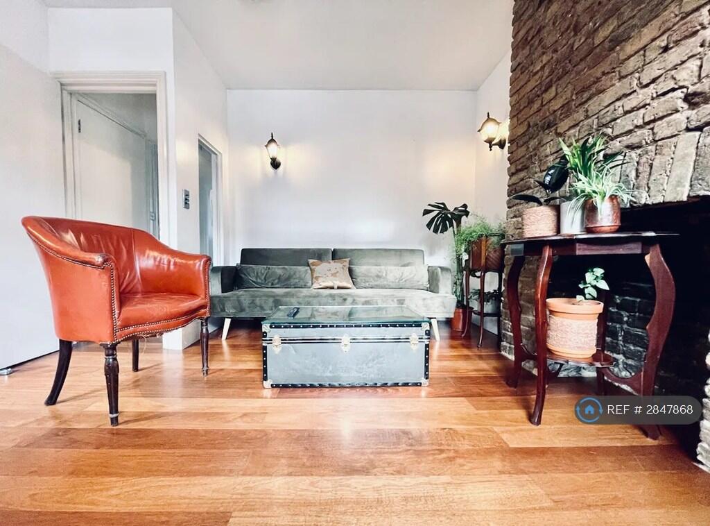 Main image of property: Victoria Park Road, London, E9