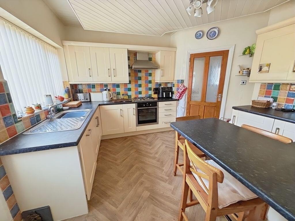 Brookside Road, Gatley photo 3