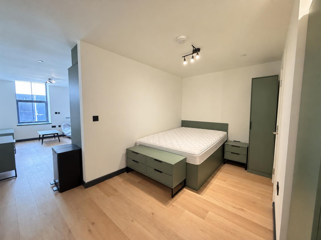 Apartment in Bangor, Gwynedd - View 3