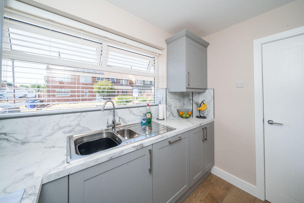 Burrows Road, Kingswinford photo 4