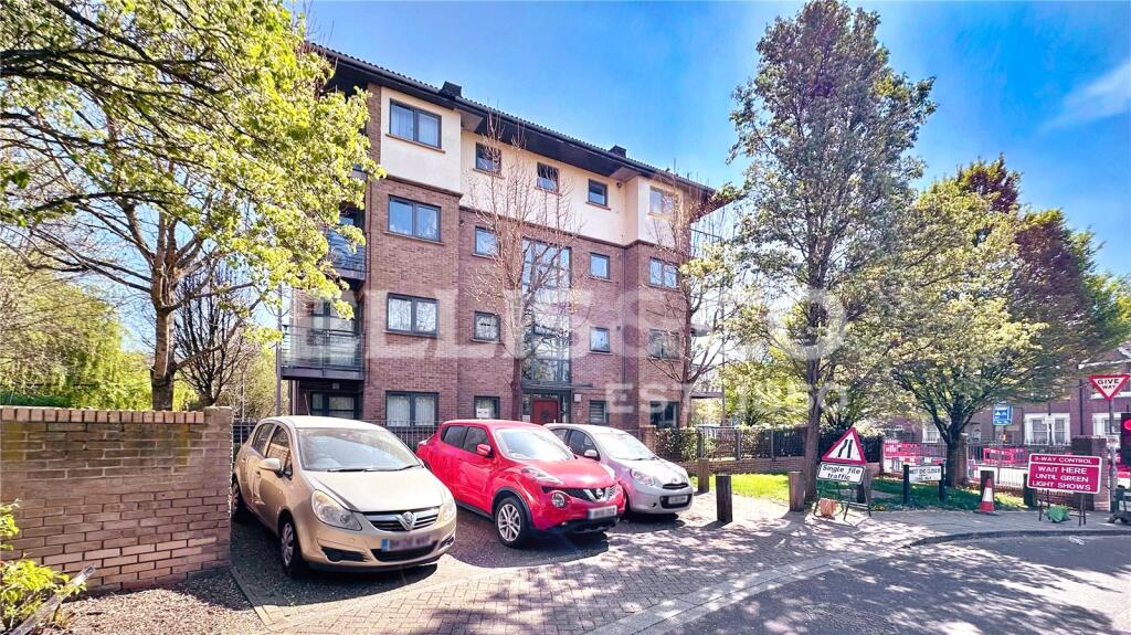 Apartment in London, Twyford - View 2