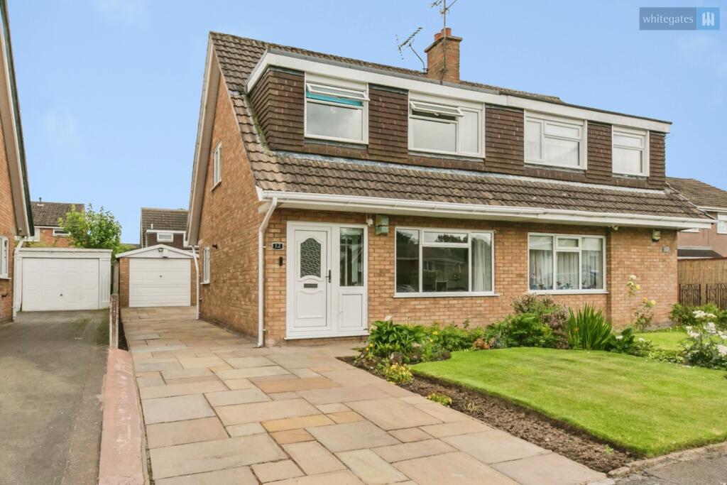 3-bed house on Borrowdale Close, Wistaston, Crewe, Cheshire, CW2, £200,000
