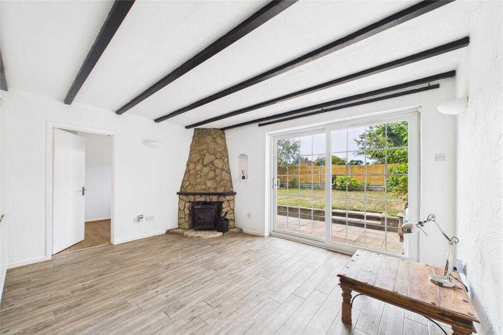 Queens Pine, Bracknell, Berkshire, RG12 photo 2