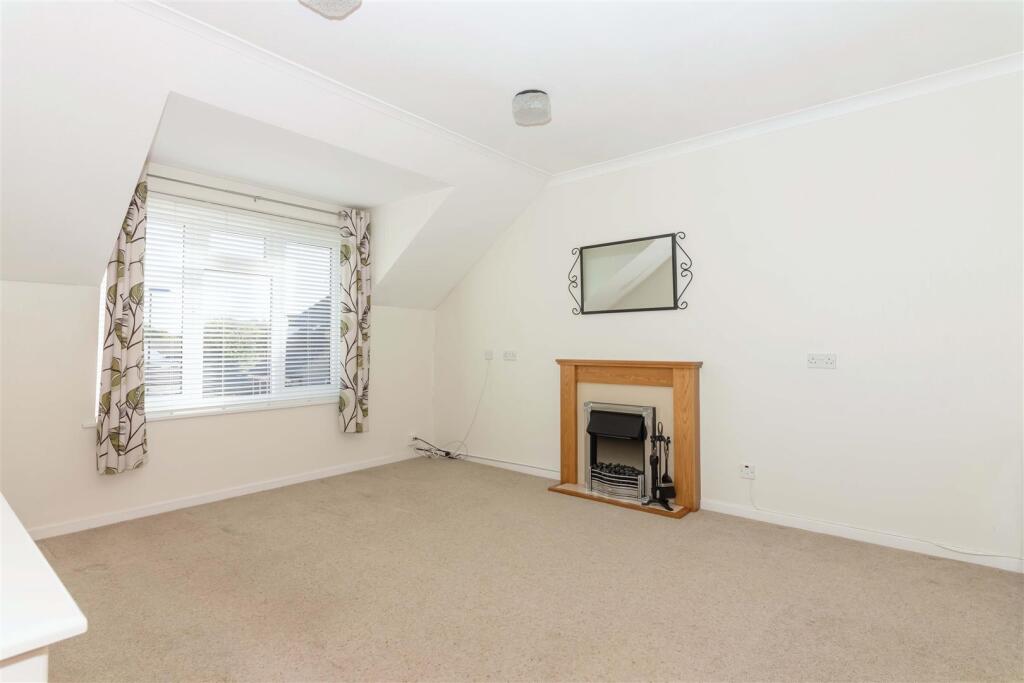 Elm Grove, Lancing photo 3