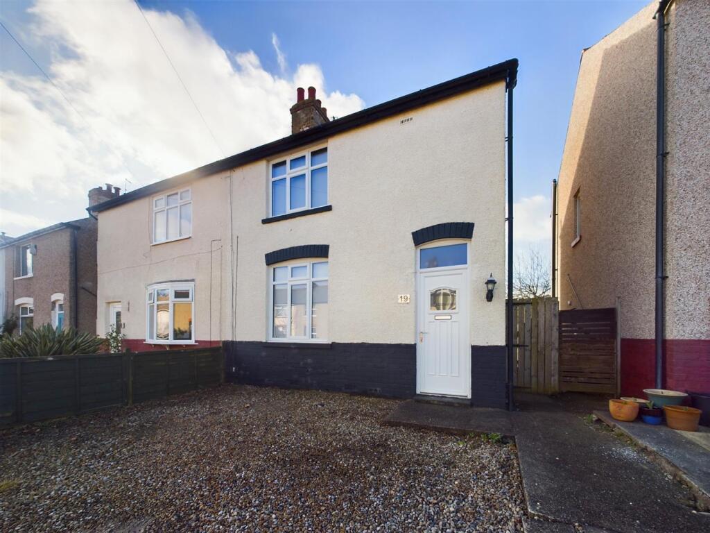 Main image of property: 19 Uplands