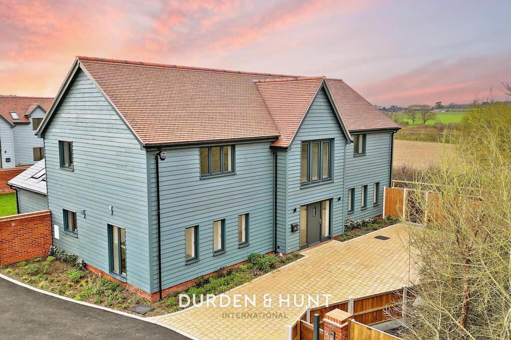 Main image of property: Epping Lane, Stapleford Tawney, RM4