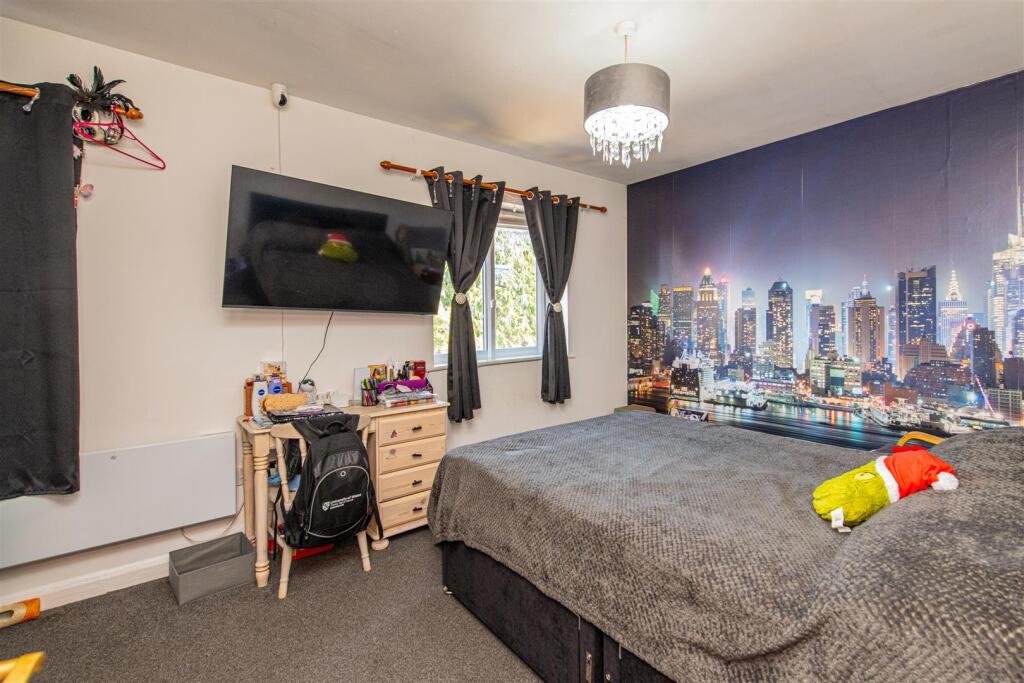 Gainsborough Court, Corby - View 6