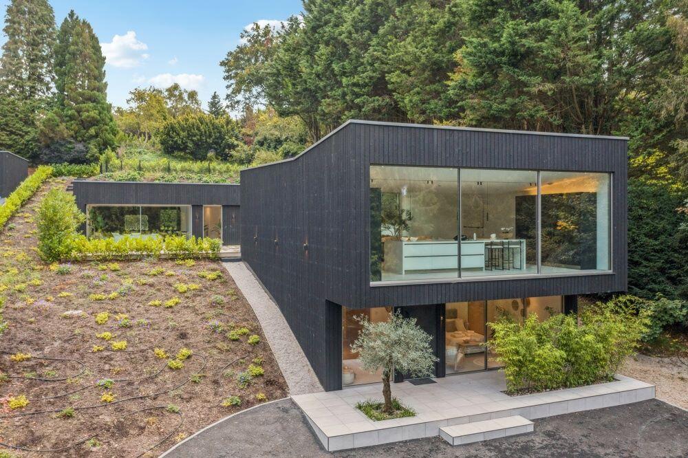 Main image of property: Lawns, Box Lane, Hemel Hempstead, Hertfordshire, HP3 0DJ