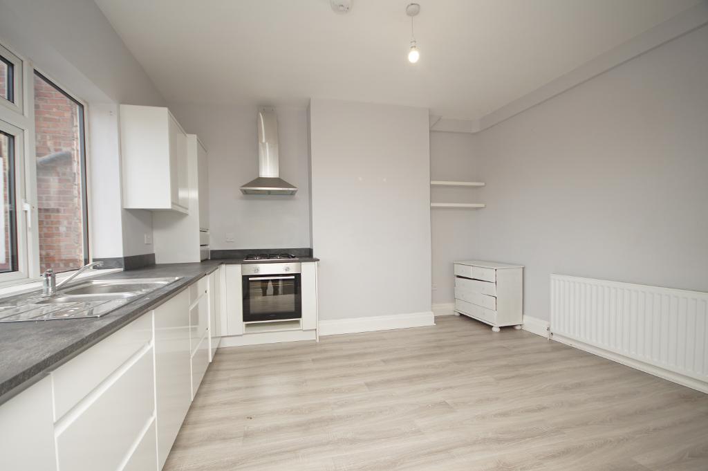 Apartment in Preston - View 4