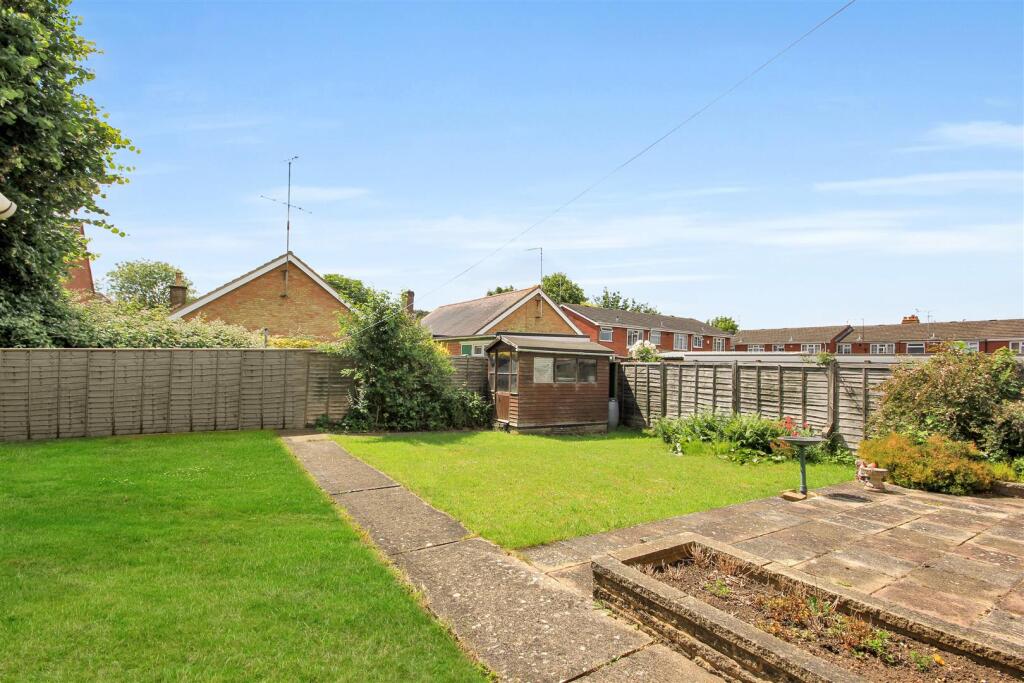 House in Rushden, North Northamptonshire - View 2