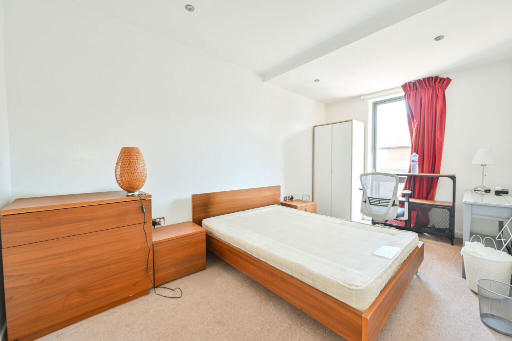 Apartment in London - View 5