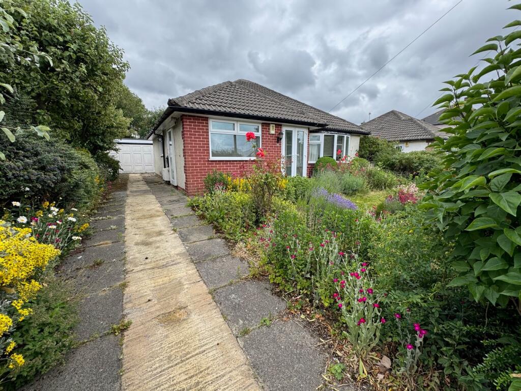 3-bed detached on Plumpton End, Bradford, BD2, £200,000