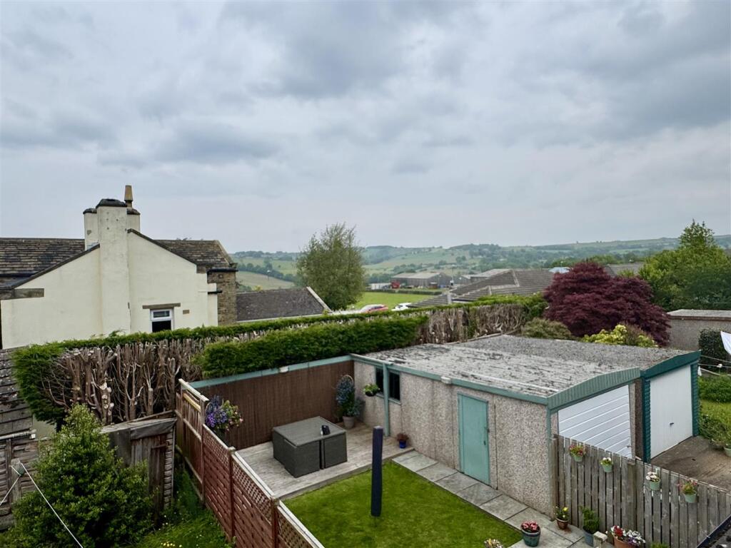 Burton Acres Mews, Highburton, HD8 0RE photo 2