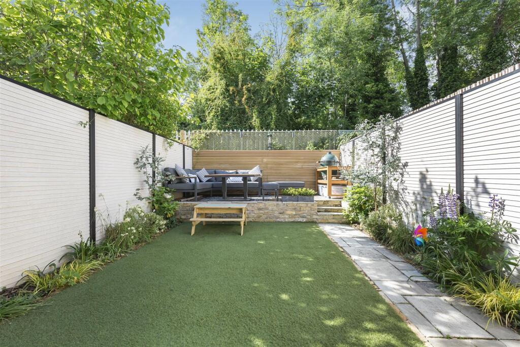 House in London, Wandsworth - View 4