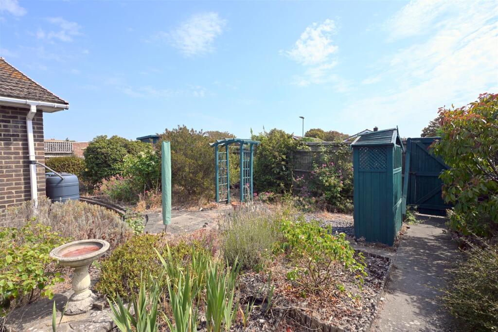 Cunningham Drive, Langney Point, Eastbourne photo 3