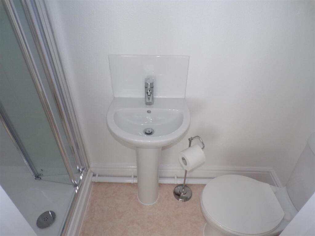 House in Swindon - View 4