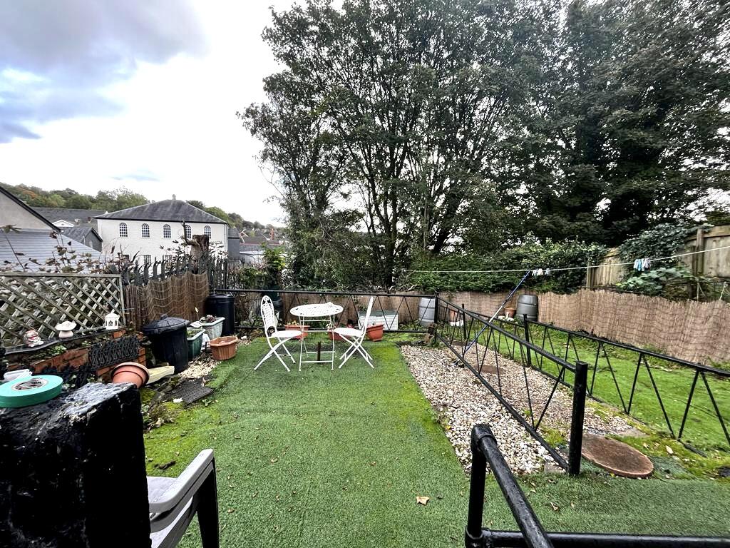 House in Merthyr Tydfil, Town - More