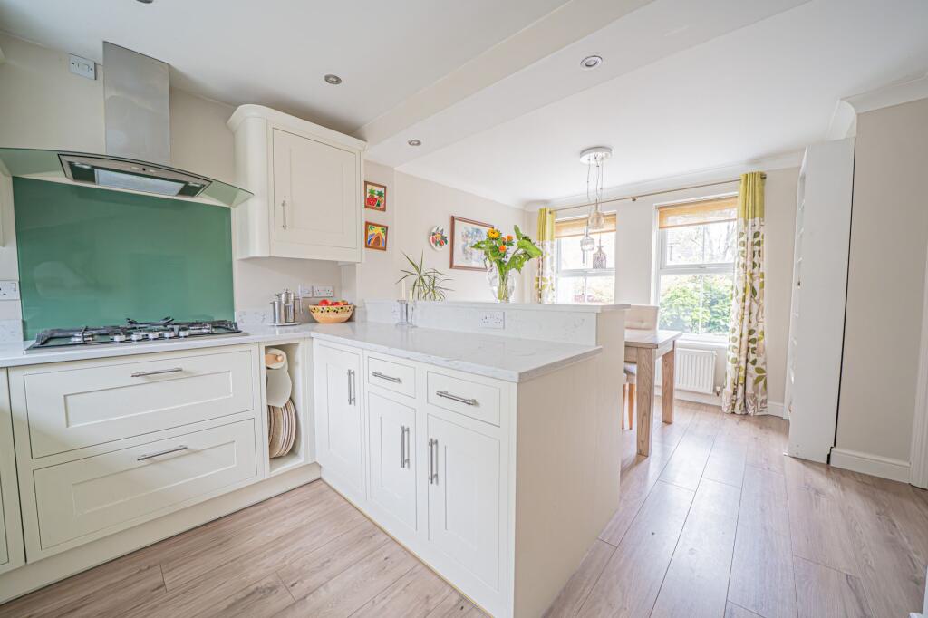 Lapwing Drive, Hampton-In-Arden, B92 photo 5