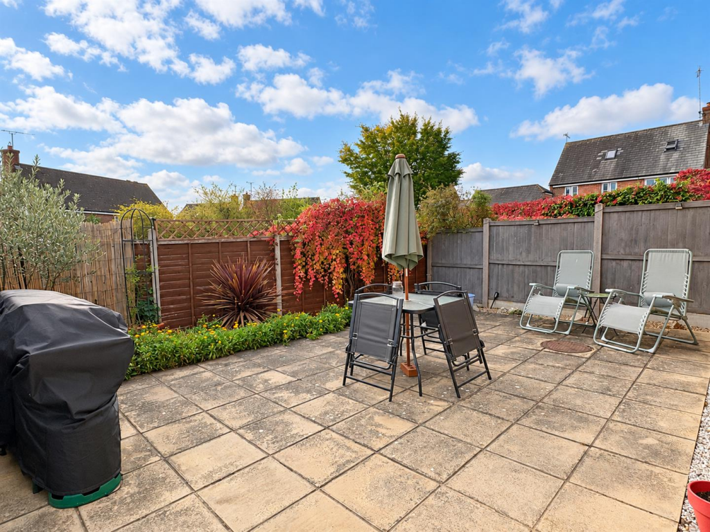 Apartment in Chelmsford - View 4