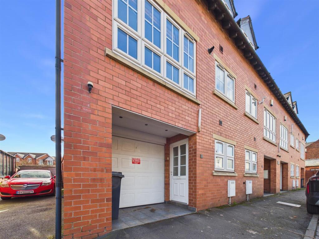 Main image of property: Clarendon Road, Kenilworth