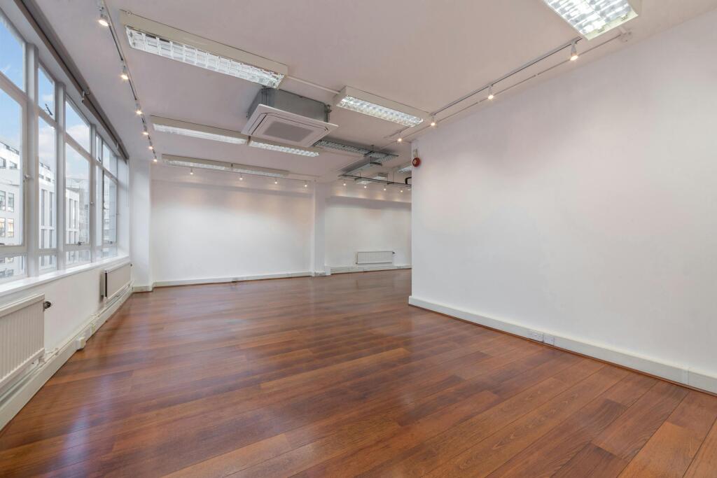 OFFICE 4.jpg