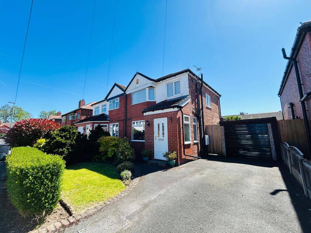 Main image of property: Beech Avenue, Thelwall, WA4