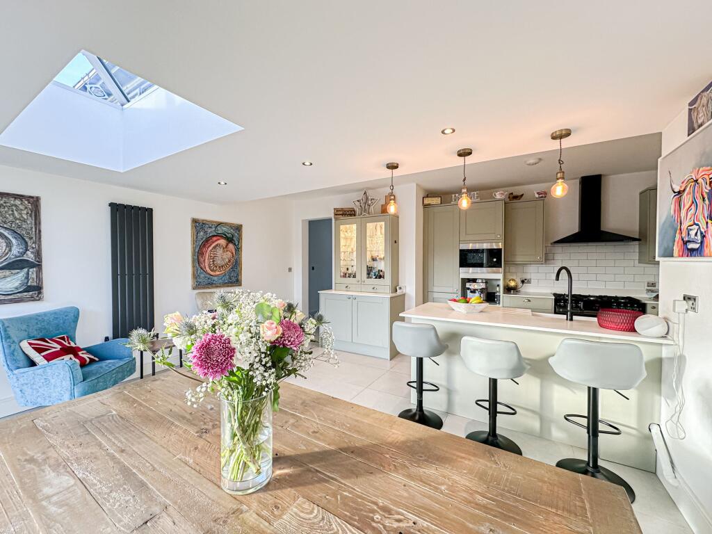 Backford Road, Wirral, CH61 photo 2