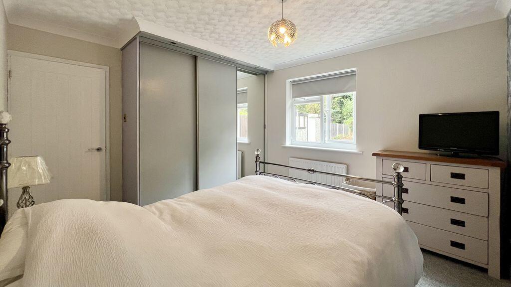 House in Gunness, North Lincolnshire - More
