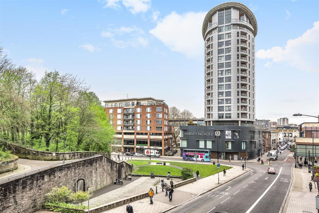 Main image of property: Broad Weir, City Centre