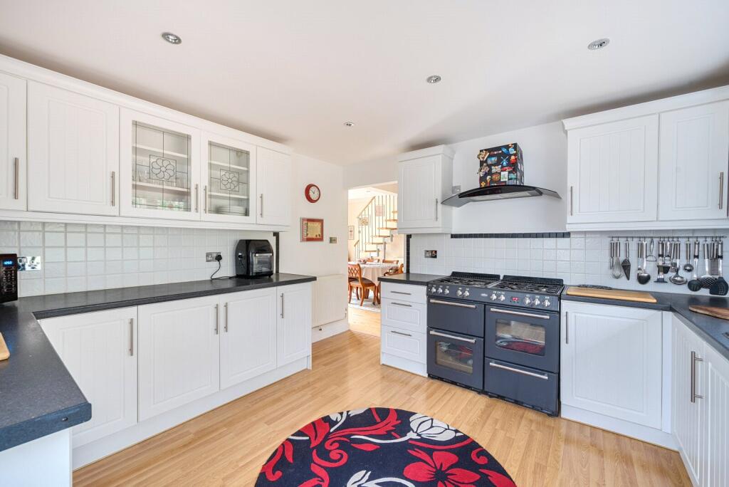 House in Guildford, Ockham - View 4