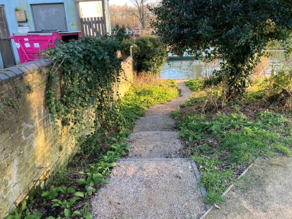 mooring 4 steps down