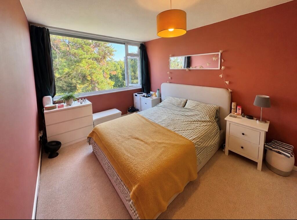 Apartment in Bristol - View 3