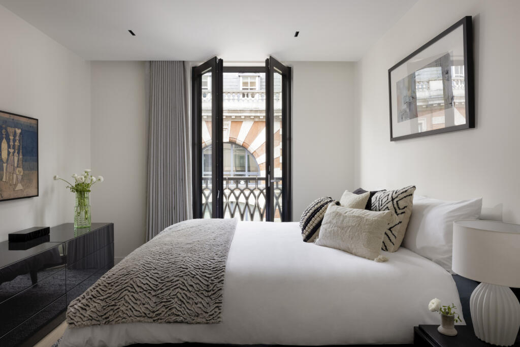 Apartment in London - View 2