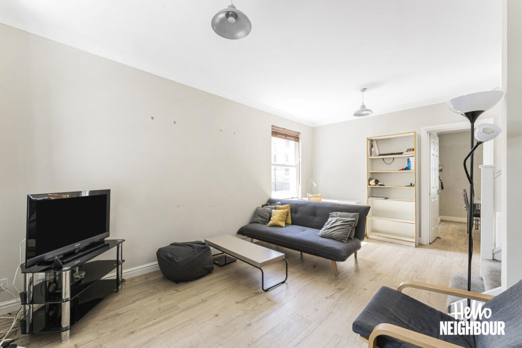 2 bedroom maisonette for rent