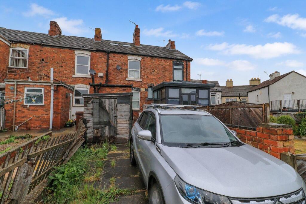 House in Wakefield - View 2