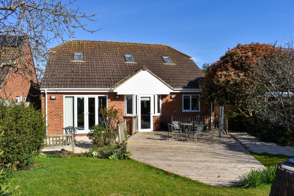 Shrubbs Avenue, Lymington, SO41 photo 2