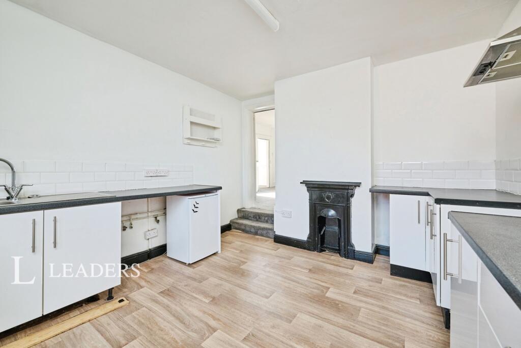 Apartment in Fenland, March - More