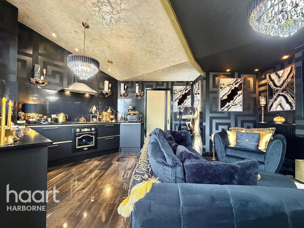 Additional image 4 of Luxury Apartment, Park Central