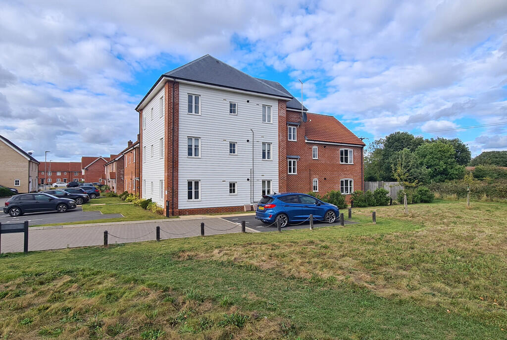 1-bed flat on Smedley Close, North Walsham, £150,000