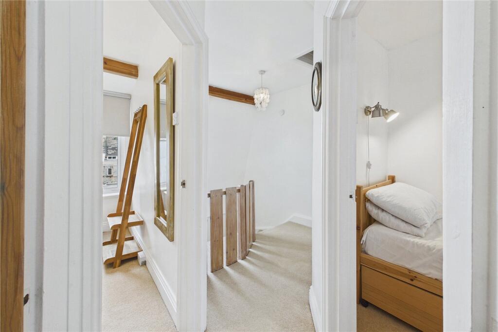 House in Exeter - View 3