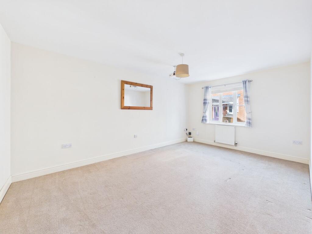 Kent Avenue, West Wick, Weston-Super-Mare, BS24 photo 4