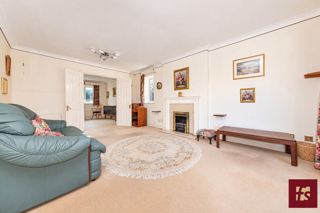 House in Crowthorne, Oakham Park, Wokingham - View 4