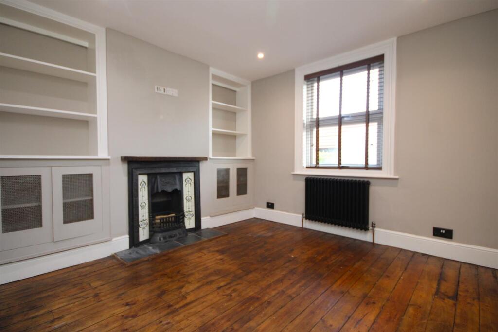 House in Guildford - View 2