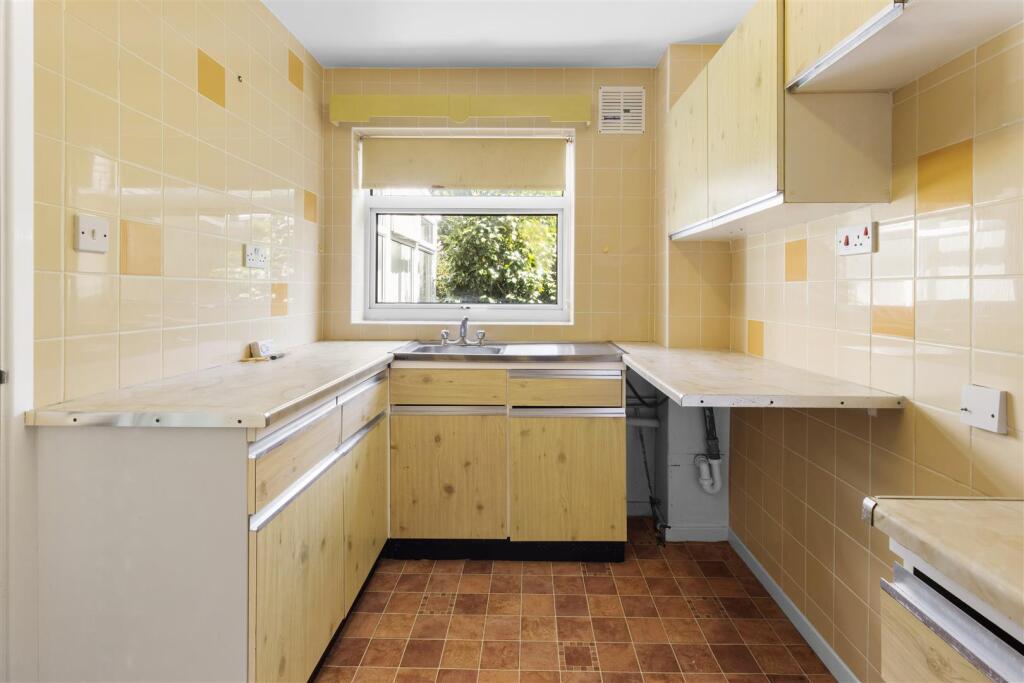 House in Wealden, Polegate - View 5