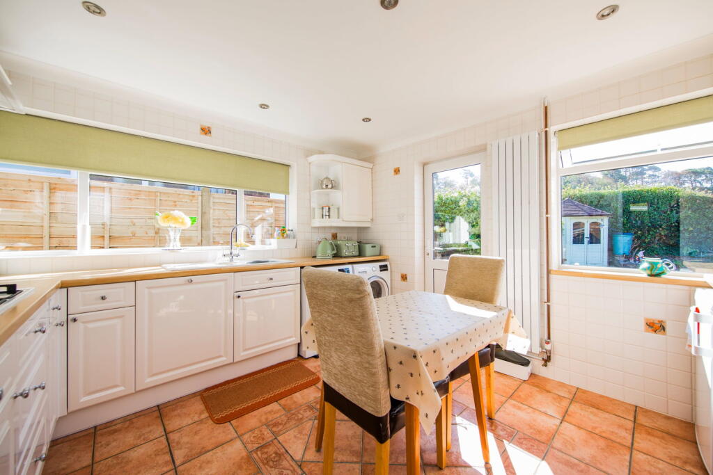 House in Wealden, Heathfield and Waldron - View 5