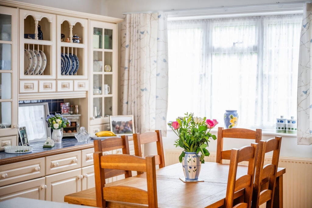 House in Redhill - View 5