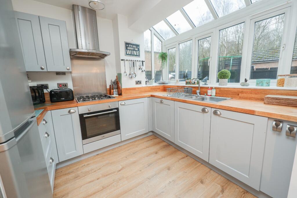Carnoustie Drive, Lincoln, Lincolnshire, LN6 photo 3